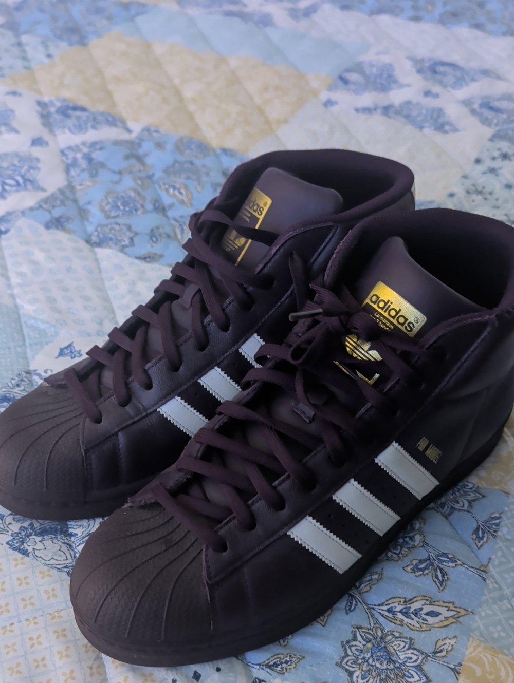 adidas Men’s Maroon High-Top Sneakers with White Stripes and Gold Accents